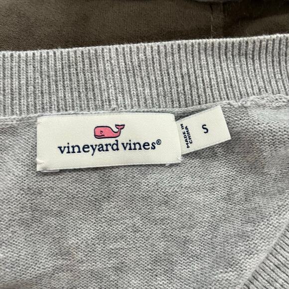 Vineyard Vines V Neck Academia Preppy Gray Sweater Size Small - Picture 7 of 11